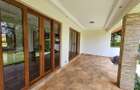 5 Bed House with En Suite in Lavington - 3