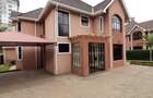 4 Bed House with En Suite in Lavington - 1