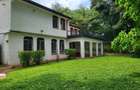 4 Bed House with En Suite at Hill View Crescent - 1
