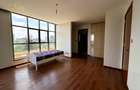 3 Bed Apartment with En Suite in Parklands - 15