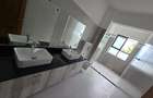 4 Bed Apartment with En Suite in Nyali Area - 12