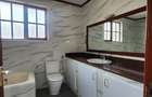 4 Bed Townhouse with En Suite at James Gichuru - 8