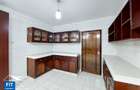 4 Bed Townhouse with En Suite in Parklands - 5