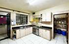 4 Bed Apartment with En Suite in Parklands - 6
