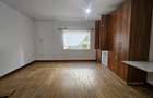 5 Bed House with En Suite in Runda - 12