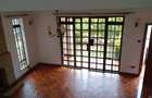 4 Bed Townhouse in Redhill - 10