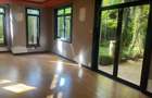 5 Bed Townhouse with En Suite in Lavington - 3