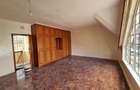 5 Bed Townhouse with En Suite at Westlands - 14