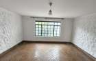 4 Bed House with En Suite in Nyari - 13