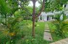 5 Bed House with En Suite in Runda - 4