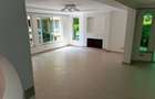 4 Bed Townhouse with En Suite at Riverside - 18