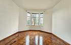 4 Bed House with En Suite in Nyari - 16