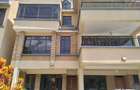 5 Bed Townhouse with En Suite at Lavington - 4