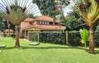 5 Bed Townhouse with En Suite at Lavington - 1