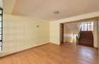 5 Bed Townhouse with En Suite at Othaya Road - 8