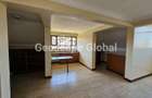 4 Bed House with En Suite in Runda - 13