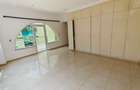 4 Bed Villa with En Suite in Riverside - 6