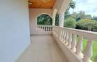 5 Bed Townhouse with En Suite in Nyari - 12