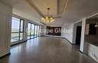 3 Bed Apartment with En Suite in Riverside - 6