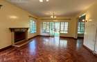 5 Bed Townhouse with En Suite at Lavington - 2