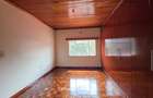4 Bed House with Garden in Rosslyn - 8