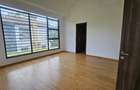 4 Bed House with En Suite in Garden Estate - 6