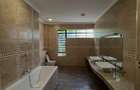 5 Bed Townhouse with En Suite at Convent Drive - 12