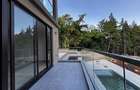 6 Bed House with En Suite in Nyari - 13