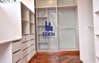 5 Bed Townhouse with En Suite in Loresho - 12