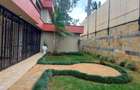 5 Bed Townhouse with En Suite at Lavington - 9