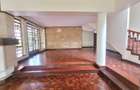 6 Bed Townhouse with En Suite at Lavington - 18