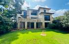 5 Bed Townhouse with En Suite in Lavington - 1