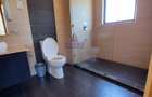 Serviced 2 Bed Apartment with En Suite at Brookside Drive - 10