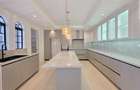 5 Bed Townhouse with En Suite in Lavington - 4