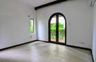 3 Bed Apartment with En Suite at Greenwood Drive - 16