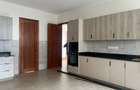 6 Bed House with En Suite in Loresho - 10