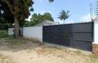 3 Bed House with Garden at Aloo Drive Residence - 4
