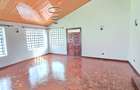 4 Bed House with En Suite at Lavington - 5