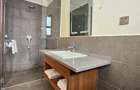 Serviced 2 Bed Apartment with En Suite in Spring Valley - 8