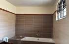5 Bed Townhouse with En Suite at Lavington - 8