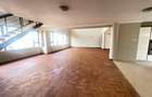 4 Bed Apartment in Riverside - 10
