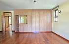 5 Bed Townhouse with En Suite at Lavington Green - 12