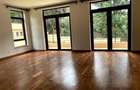 5 Bed Townhouse with En Suite at Lavington Green - 16