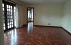 5 Bed House with En Suite in Runda - 10