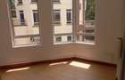 4,000 ft² Office with Service Charge Included at Riverside Drive - 10