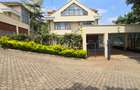 5 Bed Townhouse with En Suite in Lavington - 2
