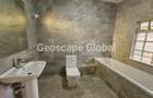 4 Bed House with En Suite in Lavington - 14