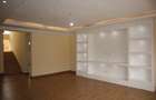 4 Bed Villa with En Suite at Near Gateway Mall - 6