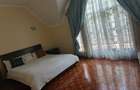 5 Bed House with En Suite in Lavington - 13