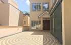 4 Bed Townhouse with En Suite at Kyuna - 3
